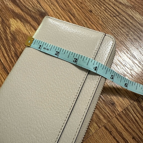 EUC Kate Spade Wristlet - Picture 8 of 9